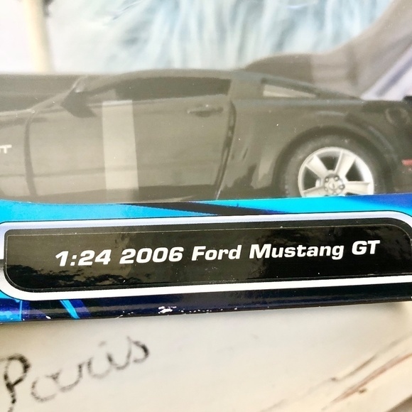 Ford Mustang, GT, 2006, Maisto, Model, Die Cast Car, Special Edition, 1/24 Scale - Picture 7 of 16
